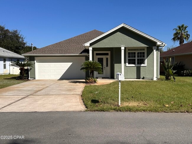 Photo - 205 Wisteria St