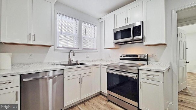 1712 Mt Vernon Ave Unit A