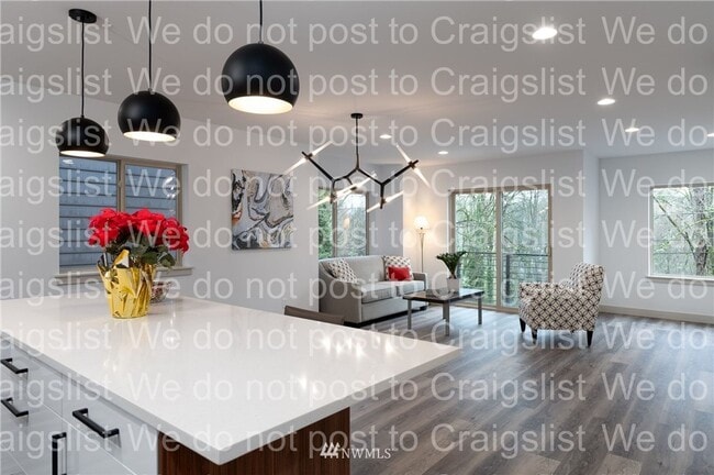 Photo - West Seattle - 3 Bedroom - 2.5 Bathroom w/...