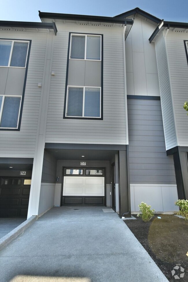 Building Photo - 3bd/2.5ba Lynnwood Townhome