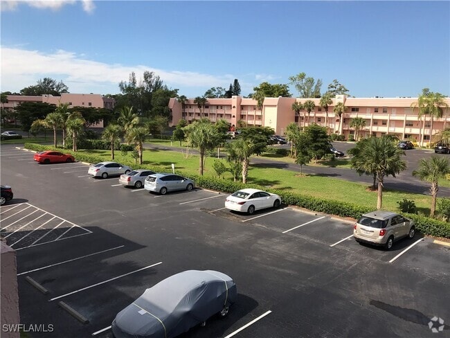 Building Photo - 225 Turtle Lake Ct Unit 301 Rental