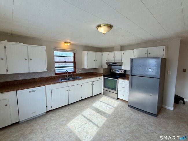 Photo - 835 New Harwinton Rd Unit R1