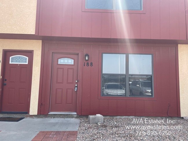 Building Photo - 188 E Spaulding Ave Rental