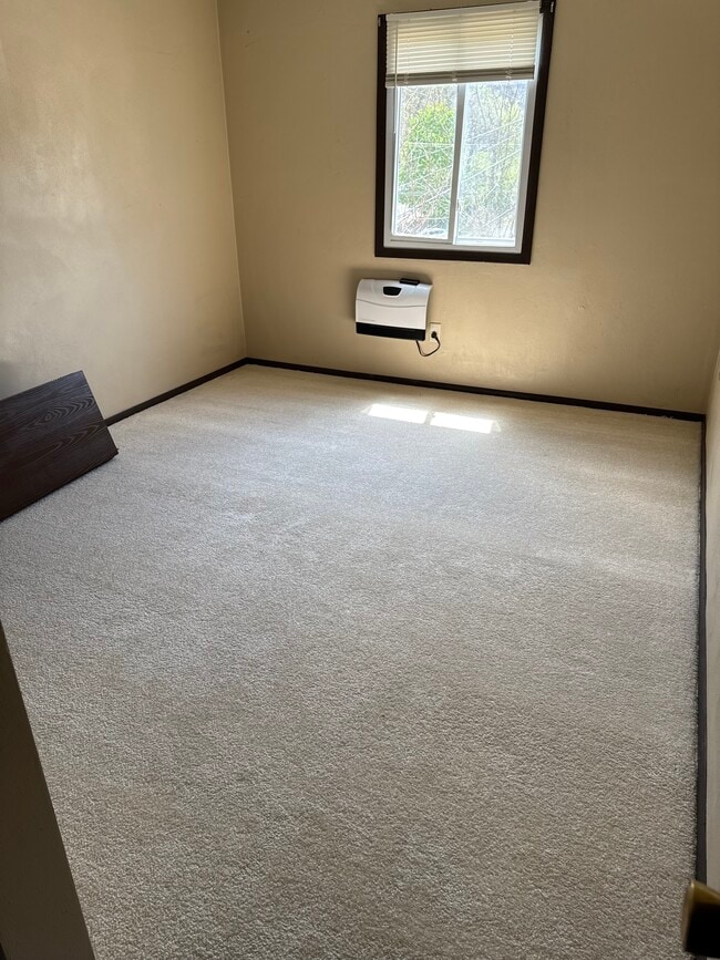 Bedroom - 10253 Garnet Ln