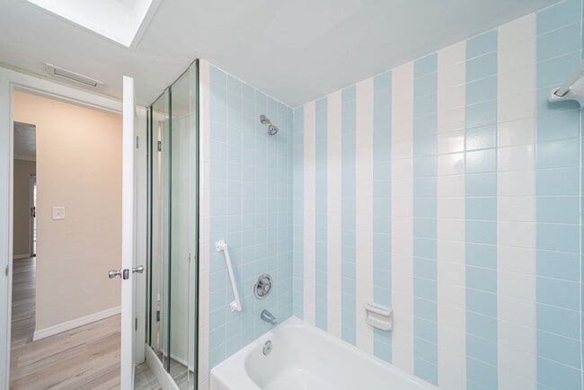 Photo - Welcome to your dream rental in Cape Coral...
