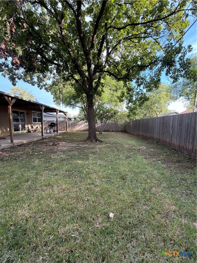 1907 Aberdeen Dr