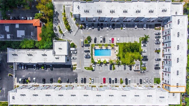 Photo - 2555 NE 193rd St Unidad 2224