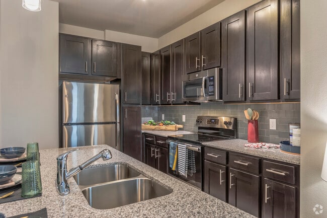 2HAB, 2BA - 930 ft² B1 - Cocina - Winding Creek at the Preserve