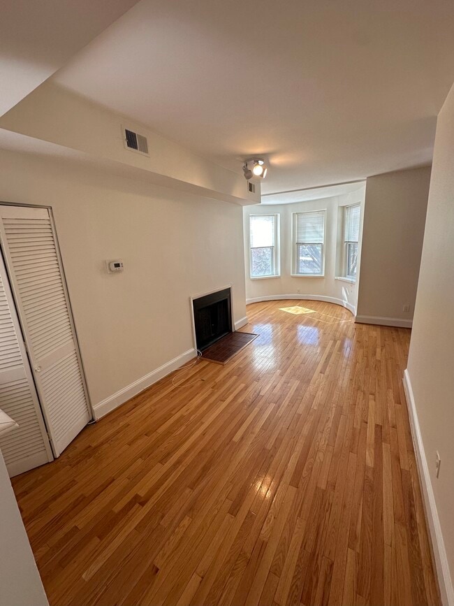 Photo - 1013 P St NW Unit AptC