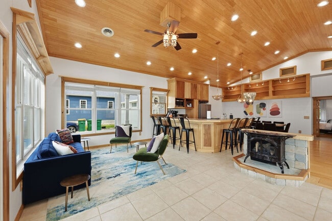 Photo - 4262 Lake Rd E Unidad SI ID1593881P