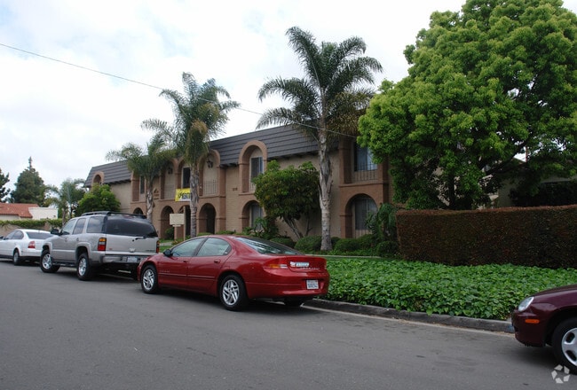 Photo - Elan Glover Court