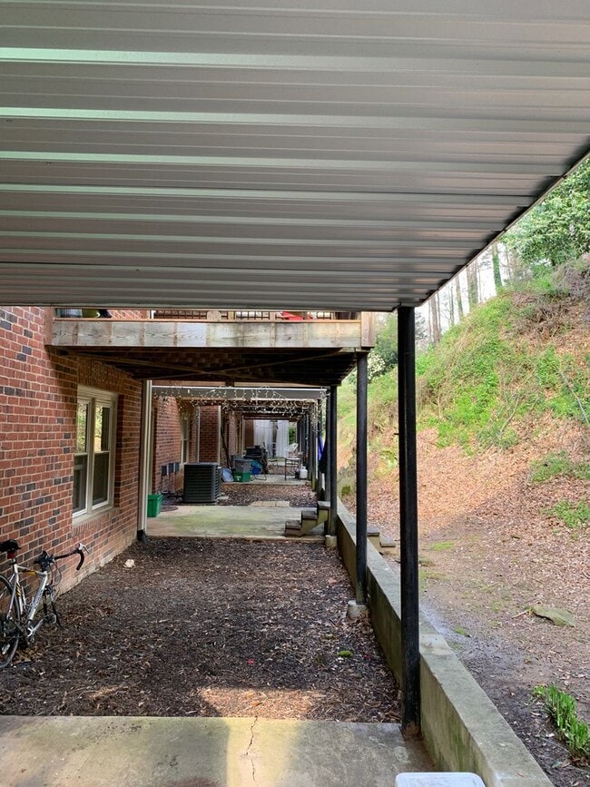 Photo - 210 E Cloverhurst Ave