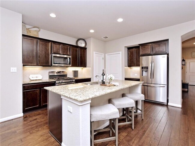 Photo - 409 Landing Ln