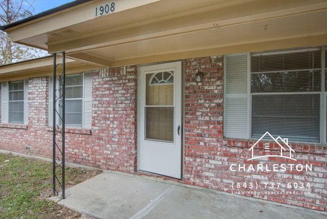 Photo - 1908 Swift Ave