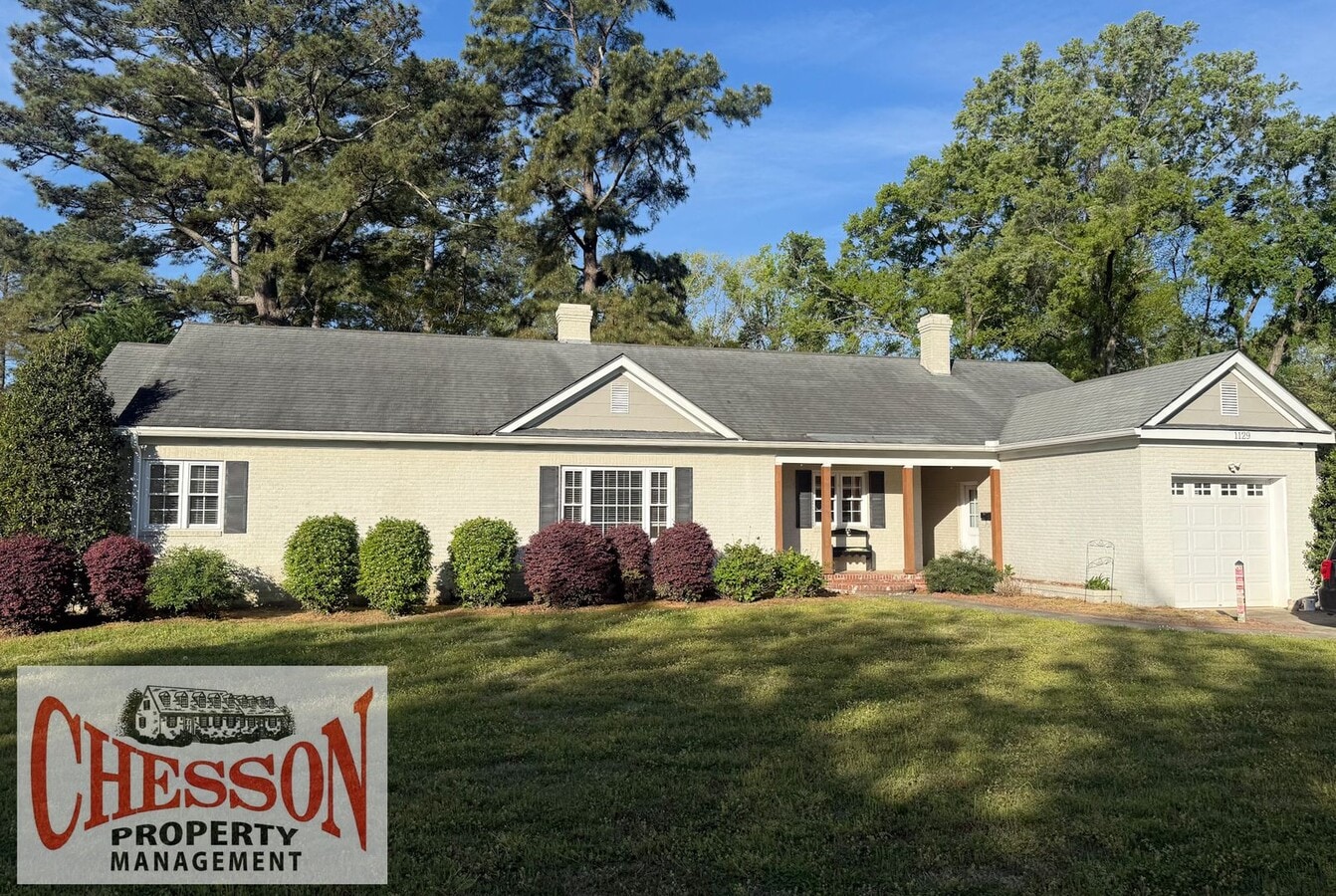 Photo - 1129 Branch St NW