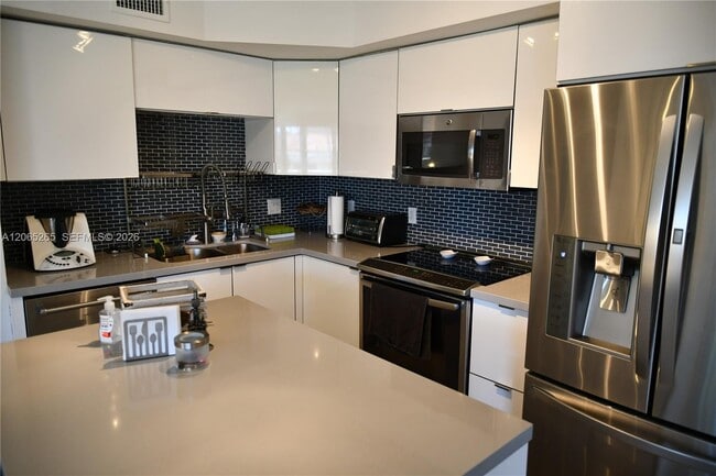 Photo - 1000 E Island Blvd Unit 303