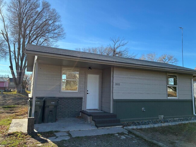 Photo - 2021 18th St