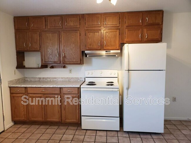 Photo - 961 E Alvord Rd