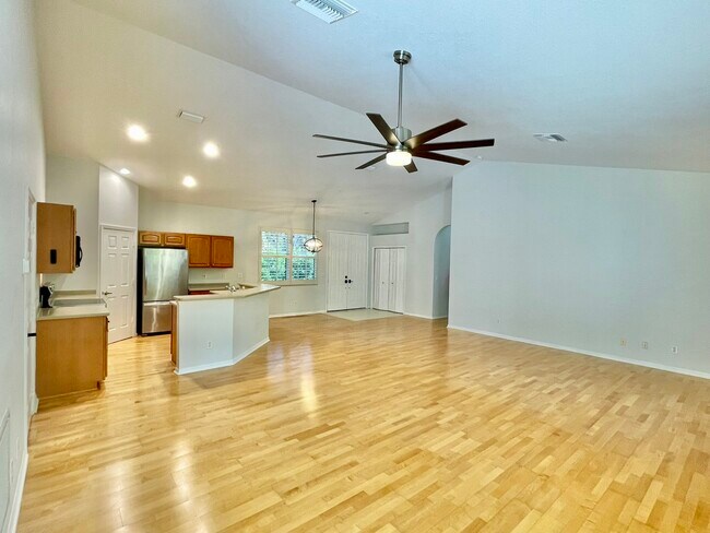 Photo - 6171 Lancewood Way