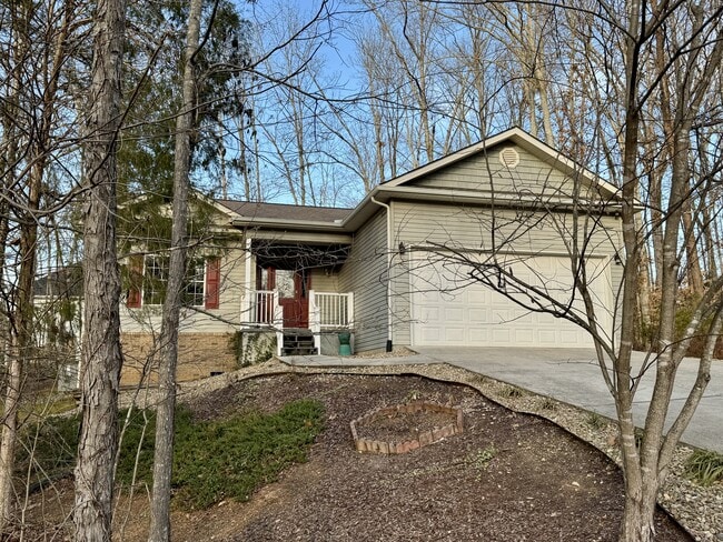 Photo - 293 Elohi Way