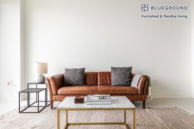 Photo - 1035 W Van Buren St Unit FL27-ID1164