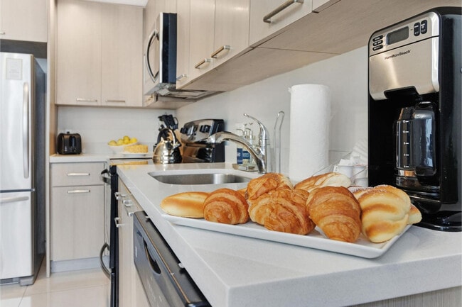 Photo - 1700 SW 2nd Ave Unit ID1272322P