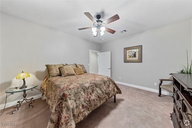 Building Photo - 200 W Desert Rose Dr Rental
