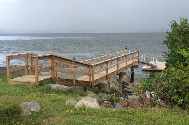 Photo - 16 Brackett Pt