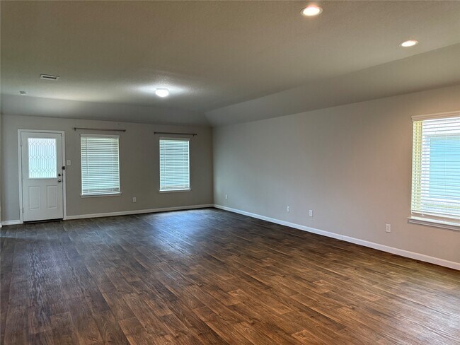 Photo - 3310 Sumac Dr