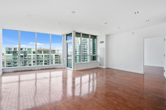 Photo - 20 Newport Pkwy Unit PHA