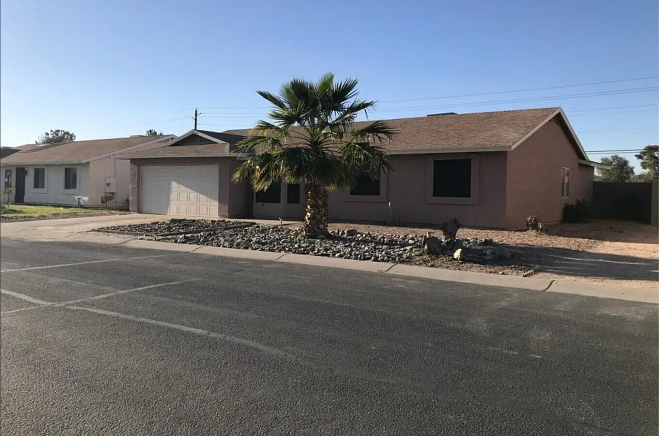 Photo - 814 W Hess Ave