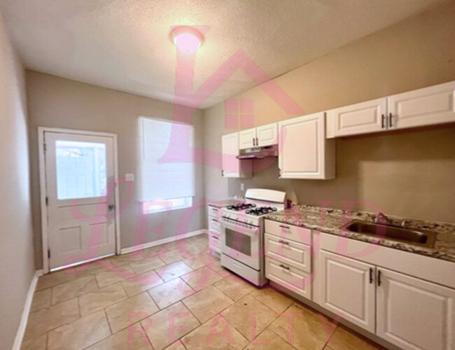 Photo - 3306 Michigan Ave Unit 2F