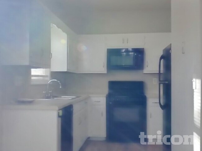 Photo - 2740 Chickory Hill