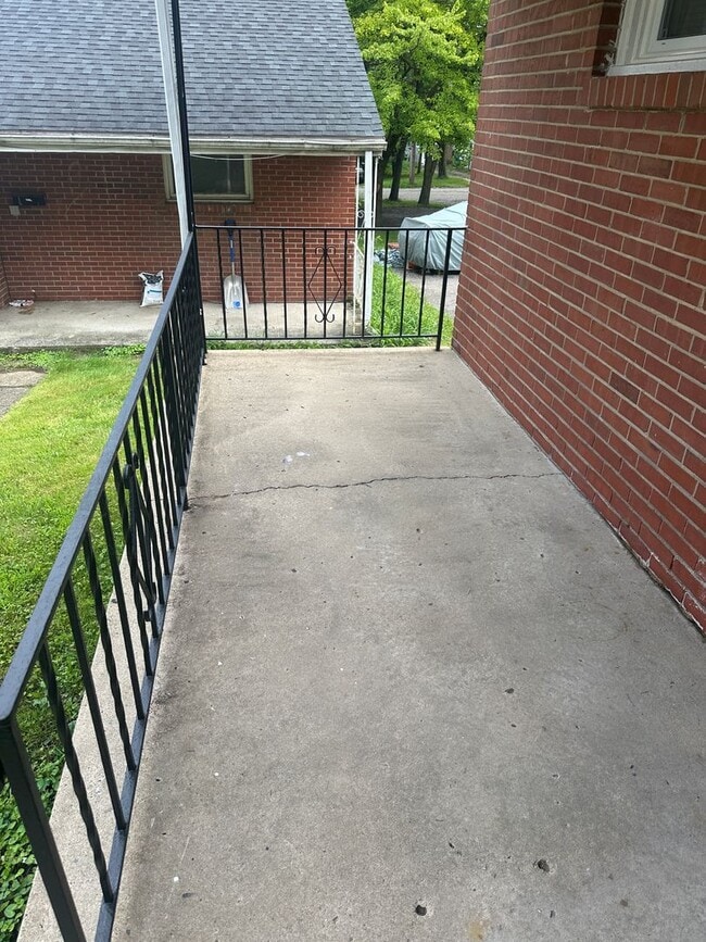 Photo - 2327 E Midlothian Blvd