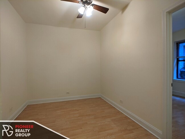 Photo - 4857 N Damen Ave Unidad 4851-103