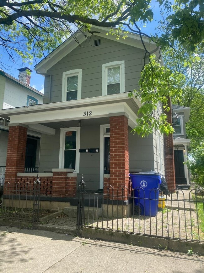 Building Photo - 312 N 6th St Unit #2