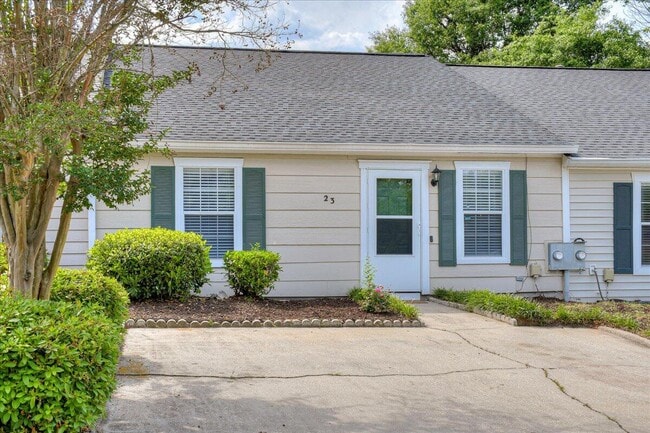 Photo - 23 Londonberry Ln