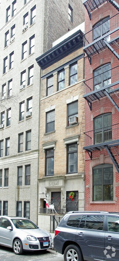 Photo - 258 W 99th St