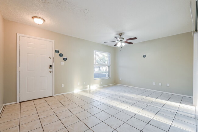 1335 Alfonzo Cir