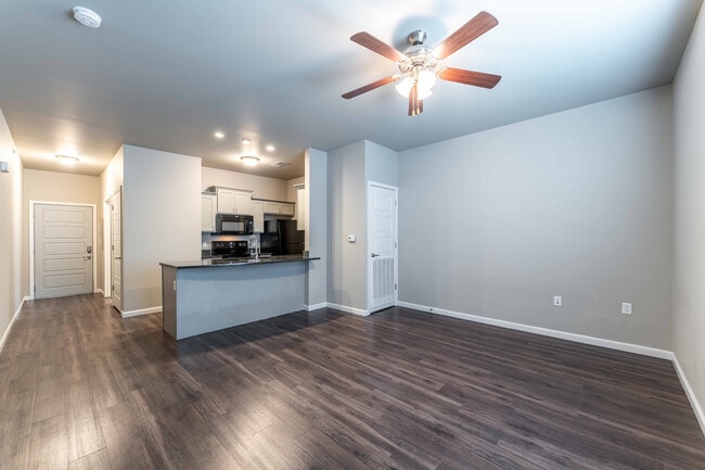 Laney Studio Living Space - Coryell Commons