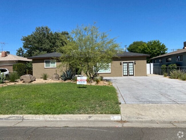 Building Photo - $2,395 Clovis & Sierra, 3 Bed + Flex room ... Rental