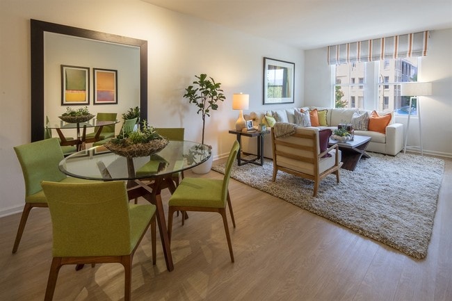 Franklin Street Apartment Homes