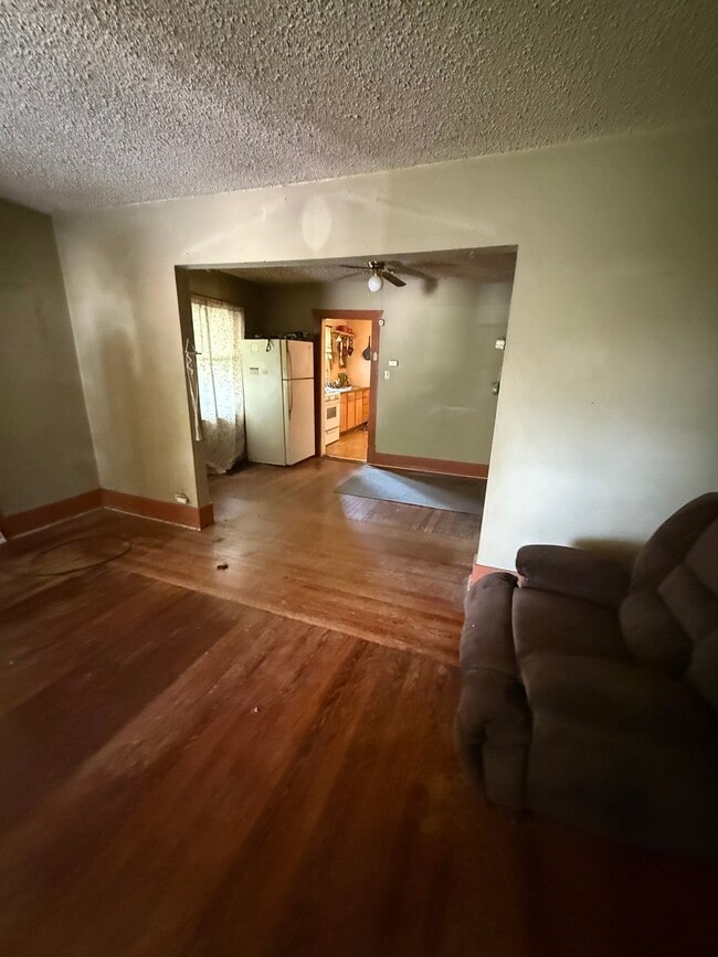 Photo - 2081 N College St