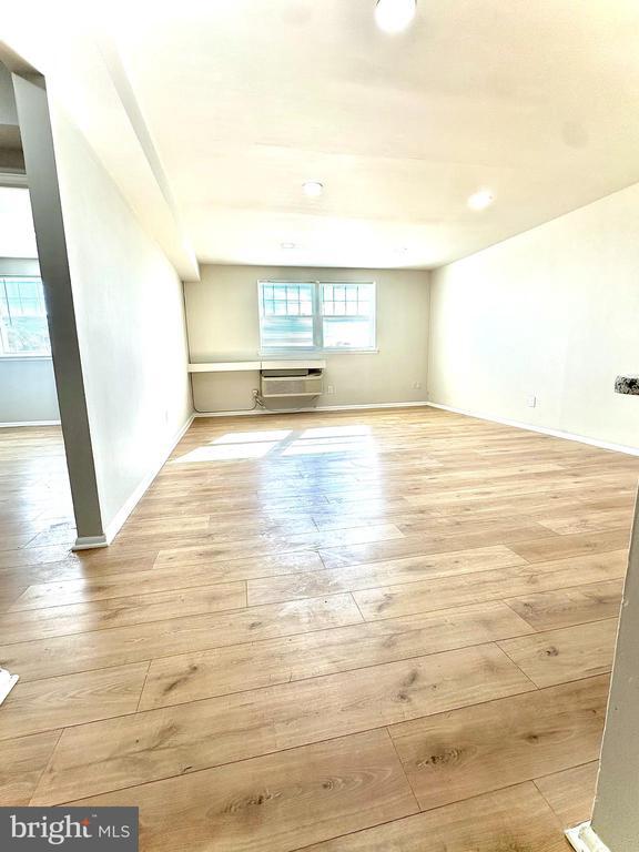 Building Photo - 3408 Rhawn St Unit D7