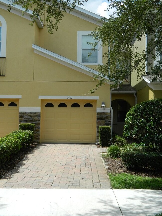 Oviedo-3 BR 2.5 Bath Townhome-Gated Community - Oviedo-3 BR 2.5 Bath Townhome-Gated Community
