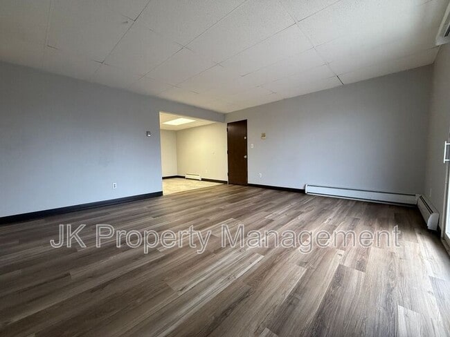 Photo - 1122 1st Ave SW