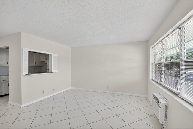 Photo - 344 Northampton Q