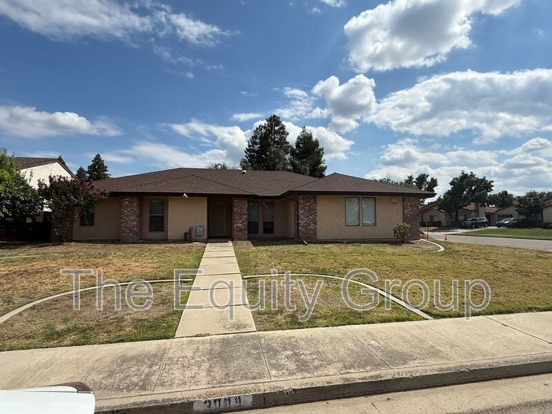 Photo - 3009 E Grove Ave