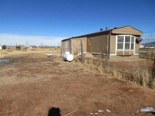 Photo - **Move-in Bonus!!** 2 bedroom 1 bath Ranch Style Setting