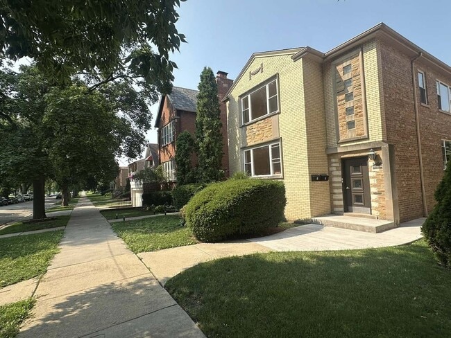 Building Photo - 10508 S Claremont Ave Rental